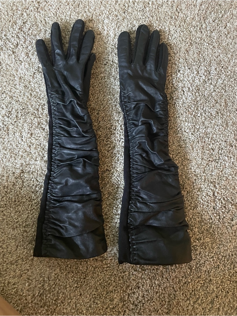 Wilsons Leather Black Long Touch-Point Gloves